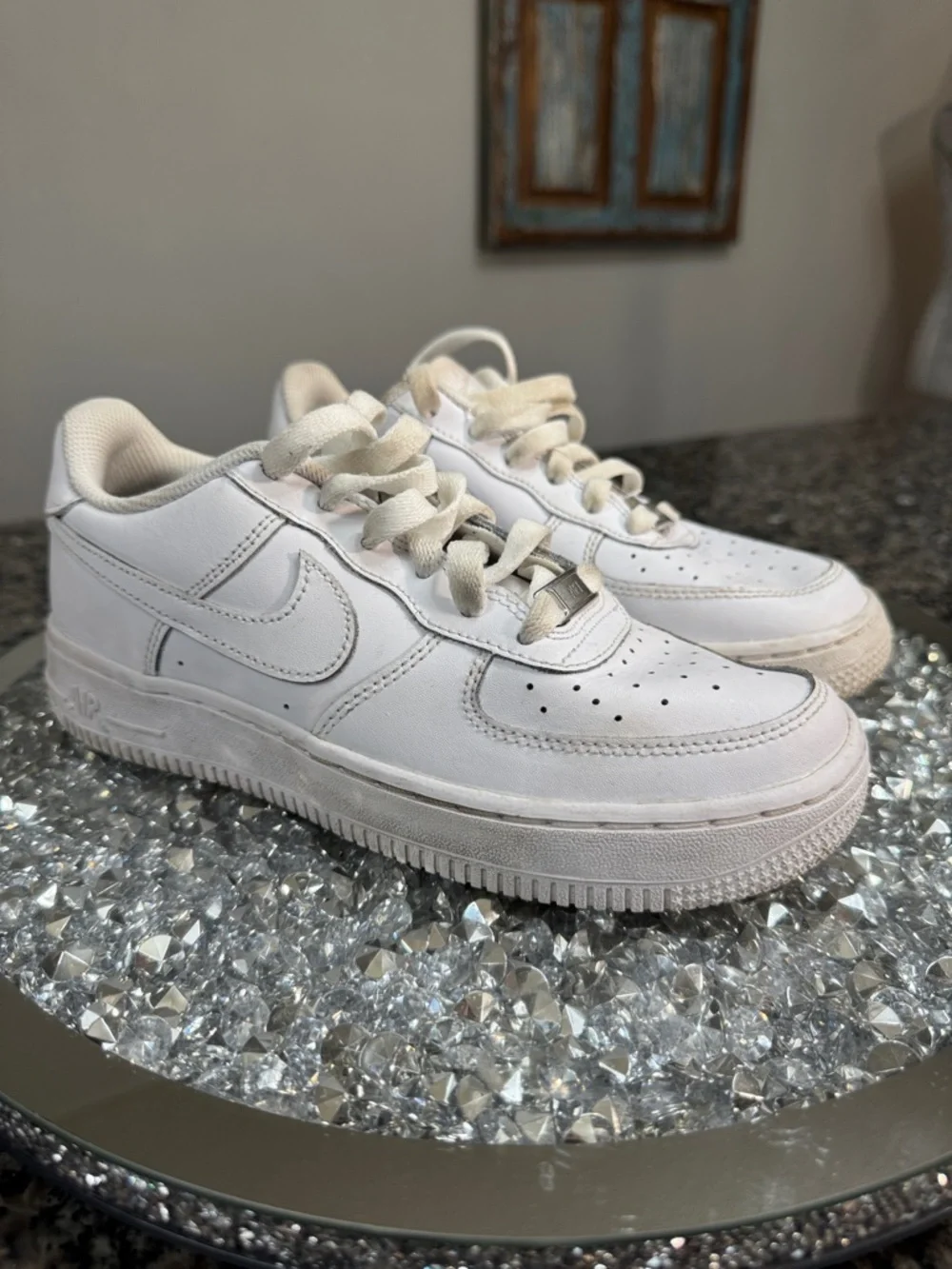 Nike Air Force 1 Big Girl White Low-Top Leather Sneakers EUC 4.5Y
